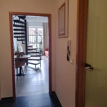 Stilvolles Loft Mit Galerie Direkt Am Stadtplatz Deidesheim