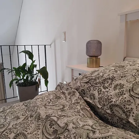 Stilvolles Loft Mit Galerie Direkt Am Stadtplatz Deidesheim