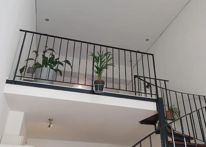 Stilvolles Loft Mit Galerie Direkt Am Stadtplatz *