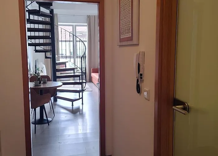 Stilvolles Loft Mit Galerie Direkt Am Stadtplatz Deidesheim